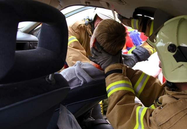 Accident grav în Pantelimon! 2 copii sunt încarceraţi