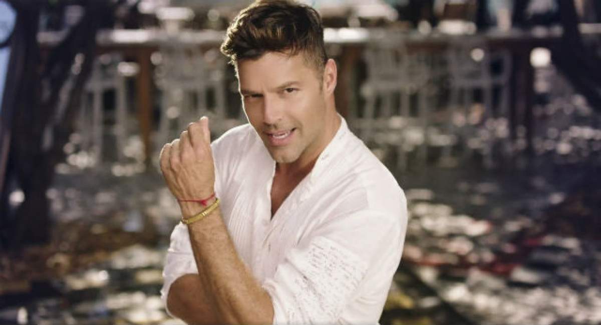 VIDEO / Ricky Martin arată ca un călugăr! Unde e sex simbolul de altă dată?