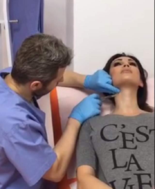 VIDEO / Nicoleta Luciu nu se mai poate opri! După ce şi-a tăiat pielea de pe braţe, şi-a injectat gâtul: "Vreau să văd cât este de dureros"