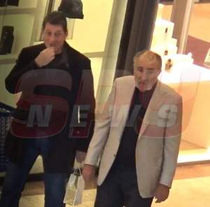 Şi milionarii o păţesc câteodată! Ion Ţiriac , pus într-o situaţie jenantă într-un mall / VIDEO PAPARAZZI