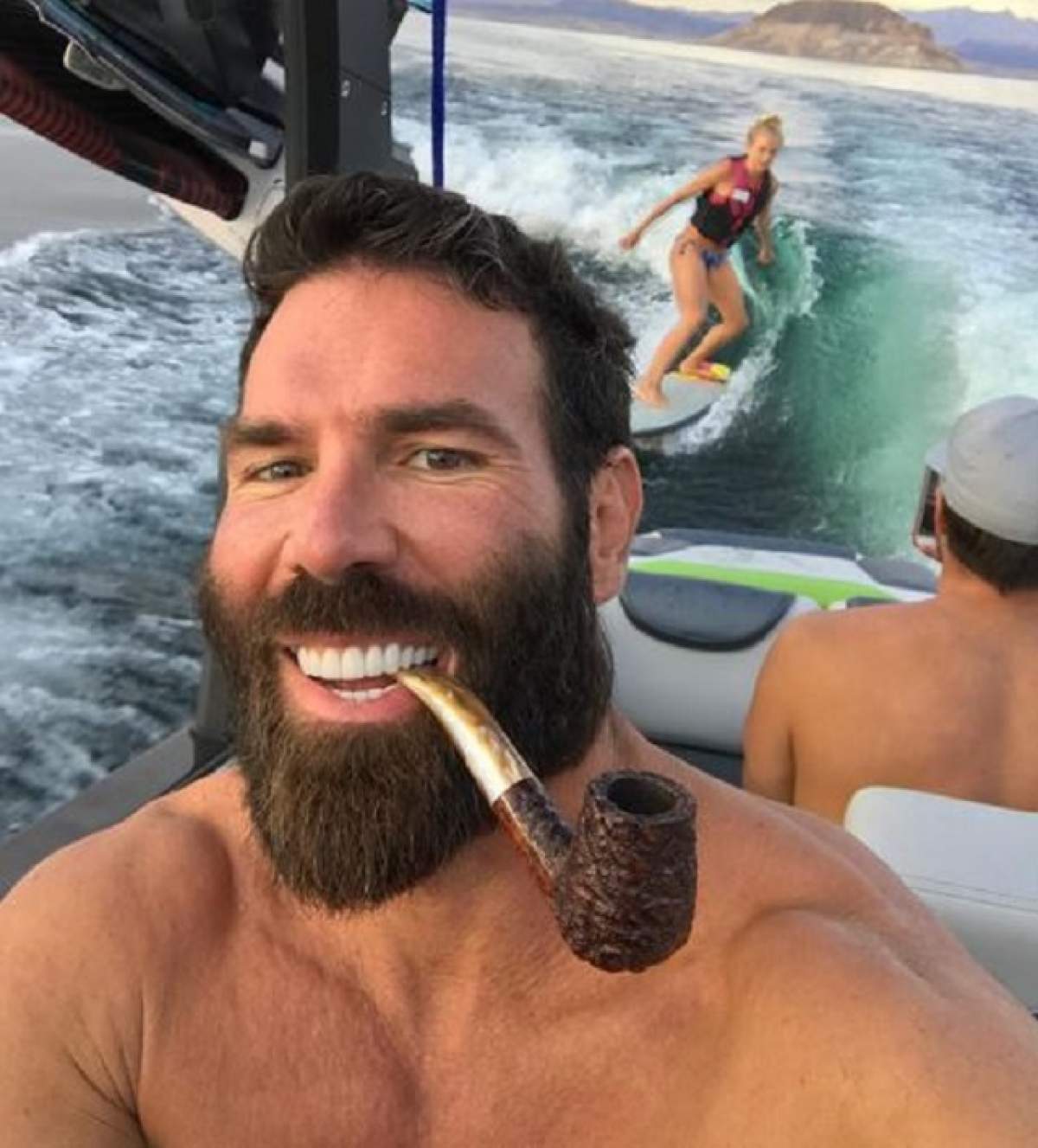 FOTO / Dan Bilzerian, aroganță maximă! Ce a putut să-i facă cel mai dorit bărbat unei domnișoare