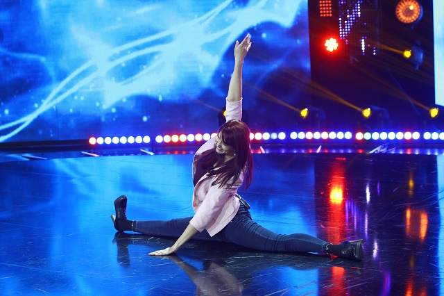 FOTO / Concurenta „vampir energetic”, teroare pentru Cheloo la iUmor: "Soţul tău e în viaţă?"