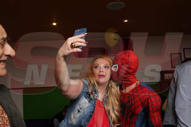 FOTO / Oana Lis a comis-o din nou! S-a apropiat prea mult de Spiderman, iar Viorel Lis a sărit la bătaie