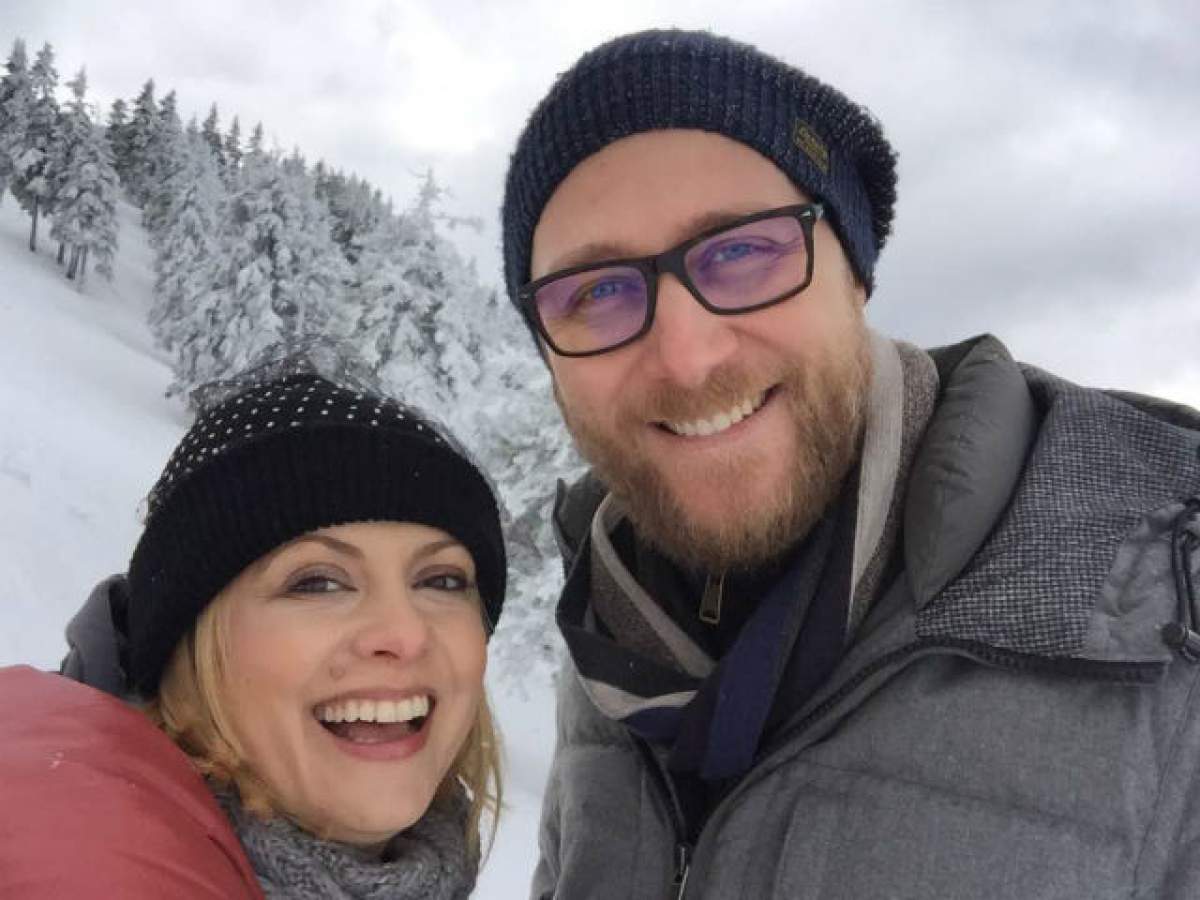 Simona Gherghe şi iubitul ei au avut o duminică în familie! Cu cine au luat masa cei doi viitori părinţi şi ce AU OBSERVAT FANII în poză