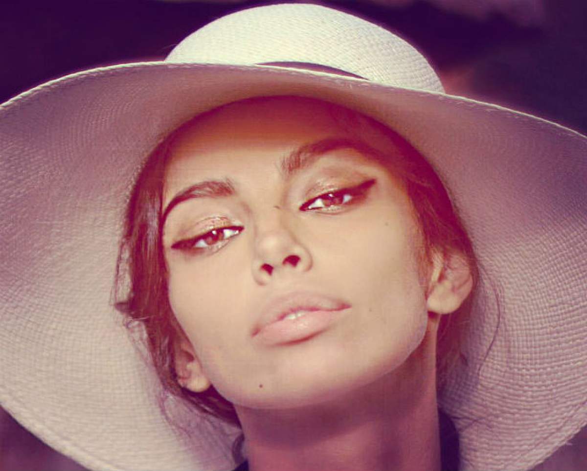 FOTO / Răsfăţată de iubit zi de zi! Madălina Ghenea, seducătoare şi cu burtica de gravidă la vedere