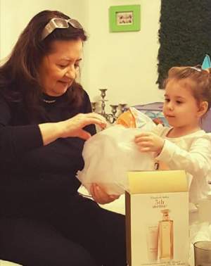 FOTO / Mioara Roman s-a dus să îşi viziteze fiica bolnavă! Oana Roman: "O imagine frumoasă"