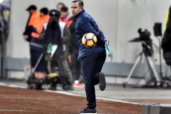 Dezvăluiri uluitoare! „La Zurich, Reghecampf abia s-a trezit să meargă la meci! Antrenorul și managerul beau înainte de jocuri”