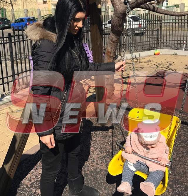 Andreea Tonciu și-a făcut de cap, în oraș, împreună cu fetița ei! Fotografii EXCLUSIVE„