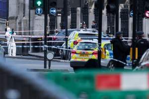 VIDEO / UPDATE: El este ucigaşul de la Londra! Imagini şocante cu el înainte de a muri