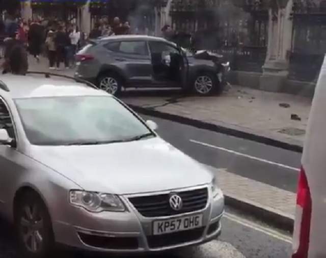 VIDEO / UPDATE: El este ucigaşul de la Londra! Imagini şocante cu el înainte de a muri