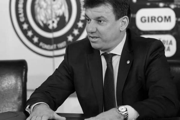 Scene copleşitoare la mormântul lui Daniel Prodan! Ar fi împlinit 45 de ani!