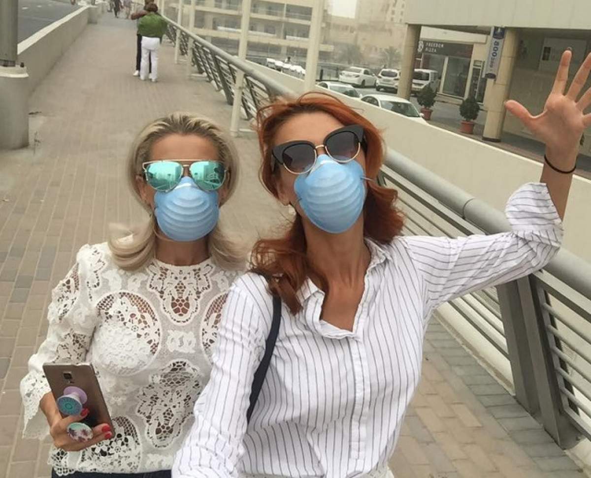 FOTO / Surorile Bambi, probleme în Dubai! Au ajuns să poarte măşti medicinale: "Nu este o fiţă, nu e de caterică"