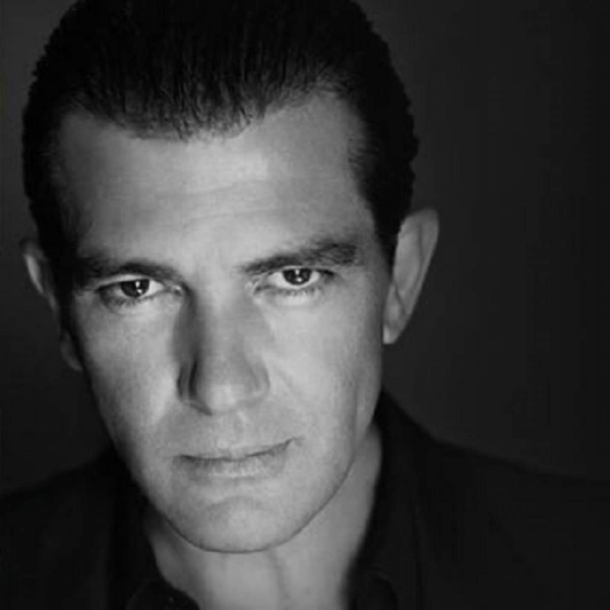 Antonio Banderas, norocos din cap până-n vârful degetelor! A făcut infarct, dar acum se simte foarte bine