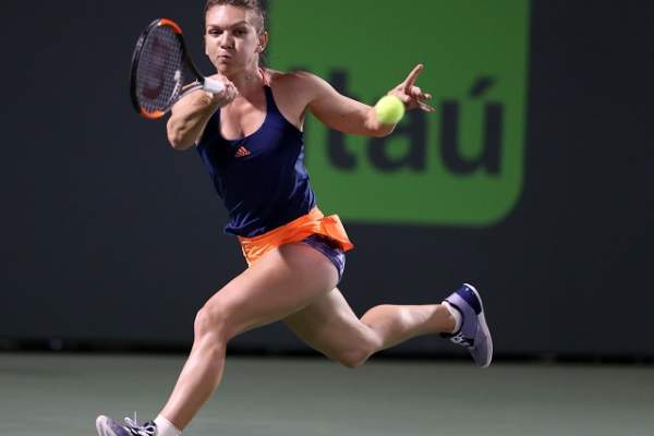Simona Halep s-a calificat în sferturile de finală ale turneului de la Miami, după un meci în care a revenit eroic! / VIDEO