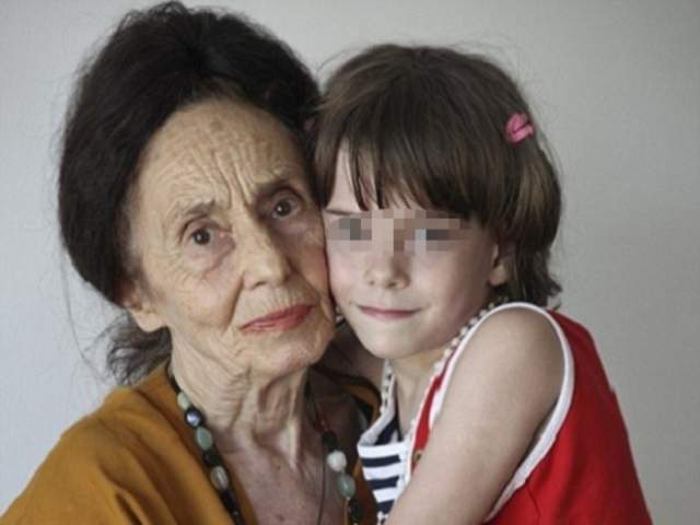 Cea mai bătrână mamă din România și-a scăpat fiica din mână? La doar 12 ani, Eliza visează la lucruri interzise de Adriana Iliescu