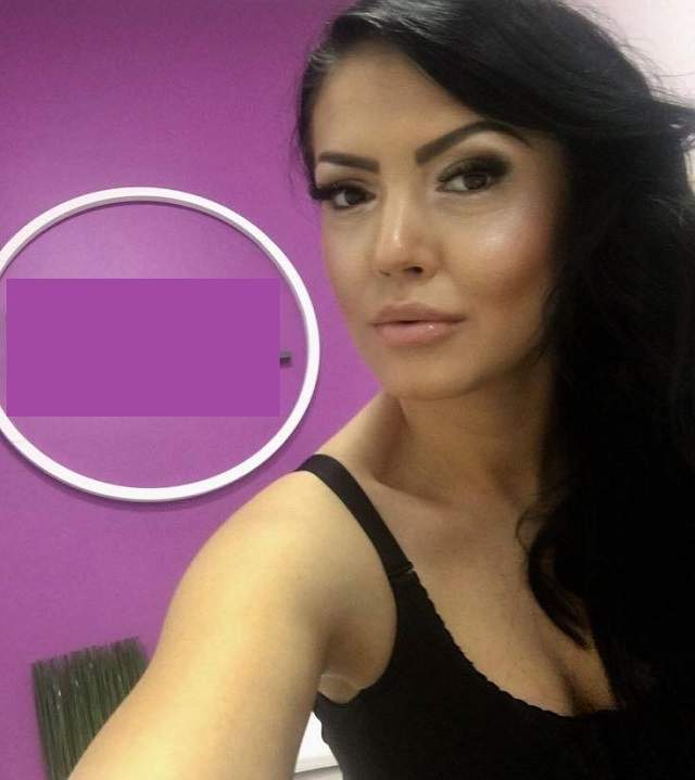 FOTO / Cu cearcăne imense, Andreea Mantea s-a pozat pe masa de epilat! Ce i-a scăpat în imagine