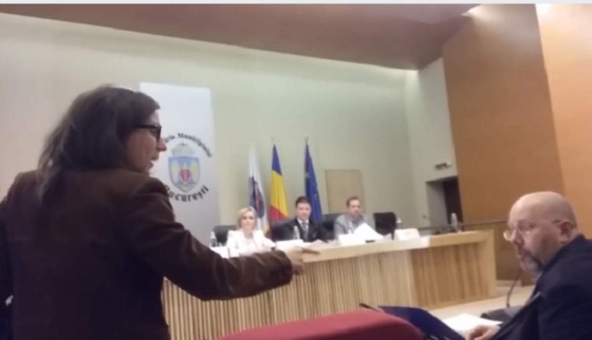 VIDEO / BĂTAIE la Consiliul General al Capitalei: "M-a făcut prostituată". Imagini incredibile făcute publice