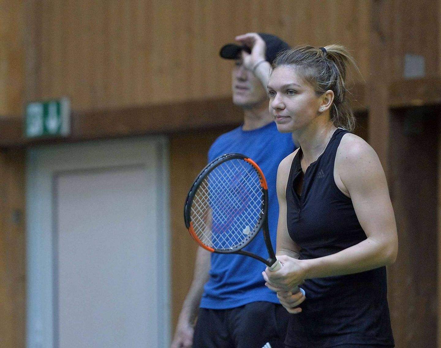 Simona Halep îi dă papucii unui bărbat important din viața ei