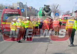 EXCLUSIV / Accident teribil în Bucureşti! Un bătrân a ajuns sub roţile unei betoniere!