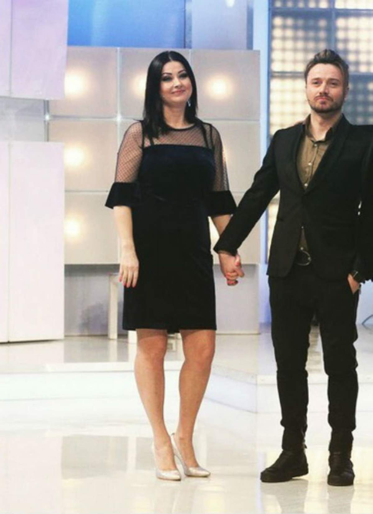 Ce urare i-a făcut Tavi Clonda soţiei sale de Ziua Femeii! Cum încearcă Gabriela Cristea să fie sexy şi să-şi ascundă burta