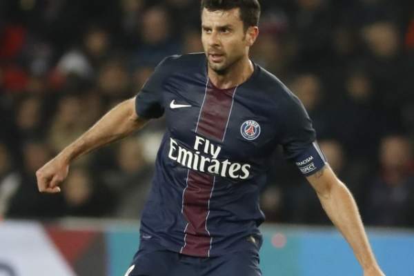 Thiago Motta l-a lovit pe un fan cu maşina, după umilinţa suportată de PSG, 1-6, cu Barcelona! / VIDEO