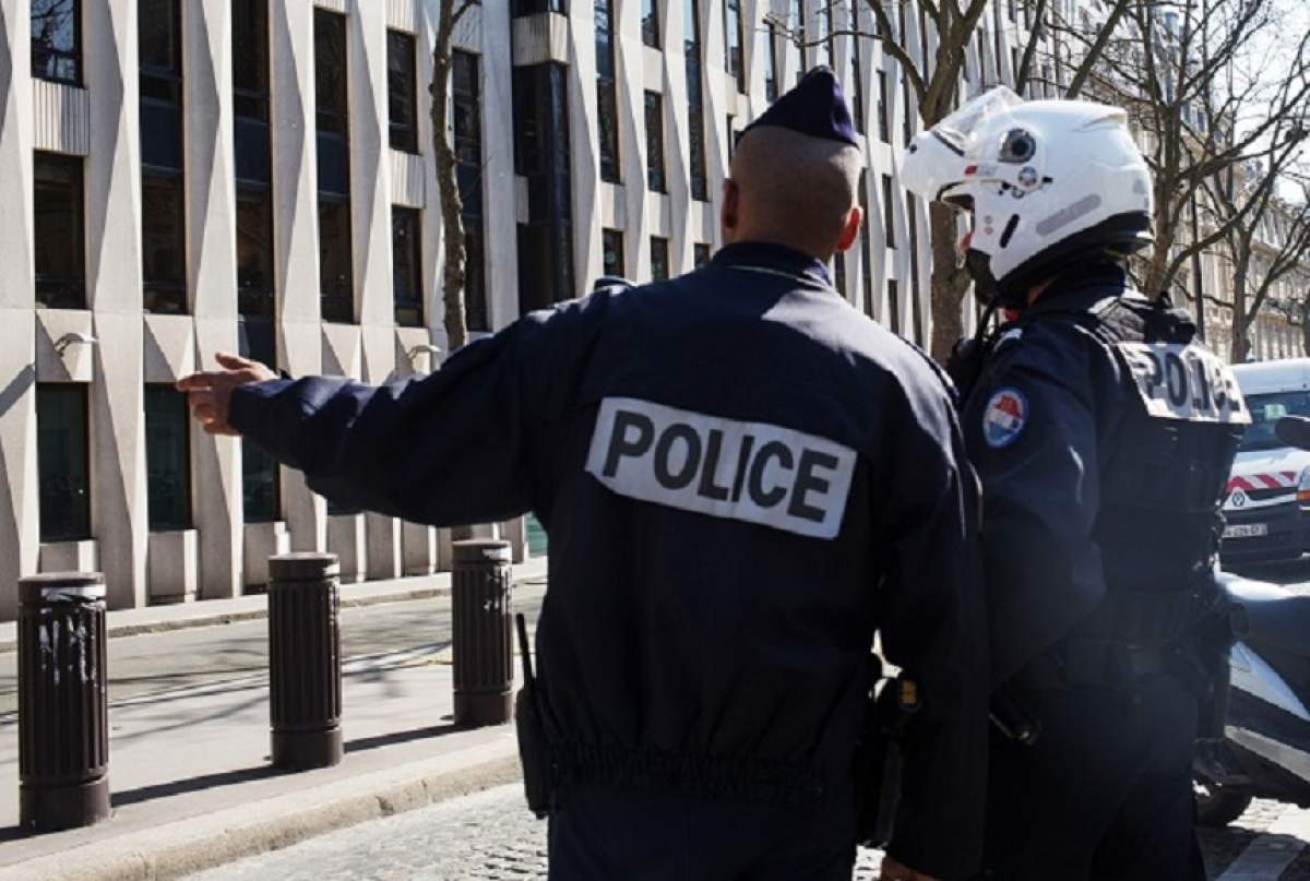 Momente cumplite pentru un regizor român! Poliţia îl suspectează de trafic de droguri şi de arme!