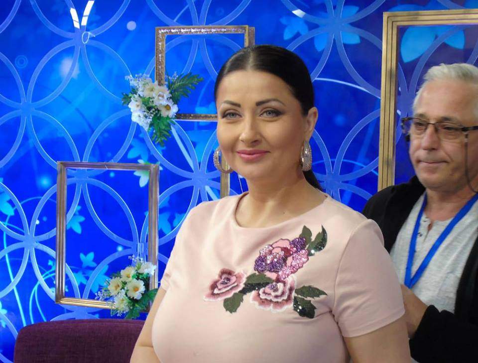 Ce burtică are! Gabriela Cristea a îmbrăcat prima rochie pentru gravide: "Sunt foarte veselă şi optimistă"