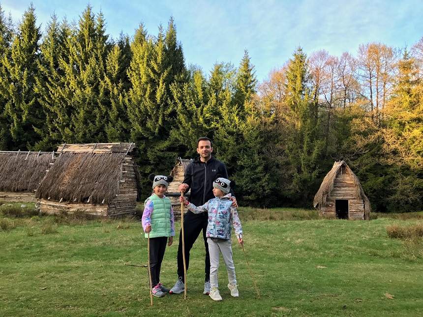 FOTO / Dezvăluiri exclusive şi imagini nemaivăzute din vacanţa lui Mihai Morar. Ce a făcut de Paşte, cu familia