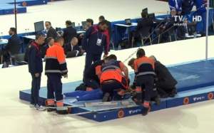 Panică la Europenele de gimnastică! Un sportiv român s-a accidentat grav şi a fost scos pe targă din sală!