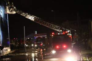 FOTO / Incendiu devastator în Ilfov! O persoană a fost găsită carbonizată
