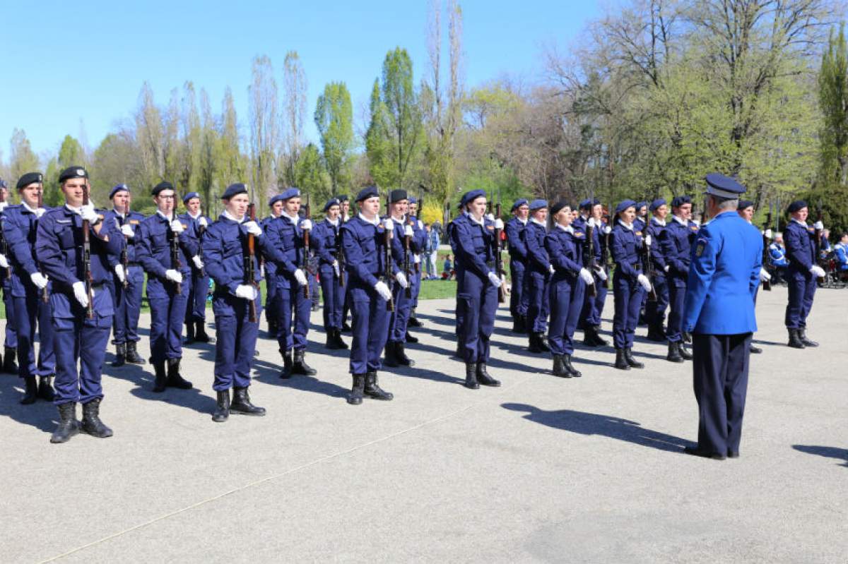 VIDEO / Demonstraţii de îţi taie răsuflarea cu ocazia de Zilei Jandarmeriei! Unde poţi să descoperi din secretele acestei meserii periculoase