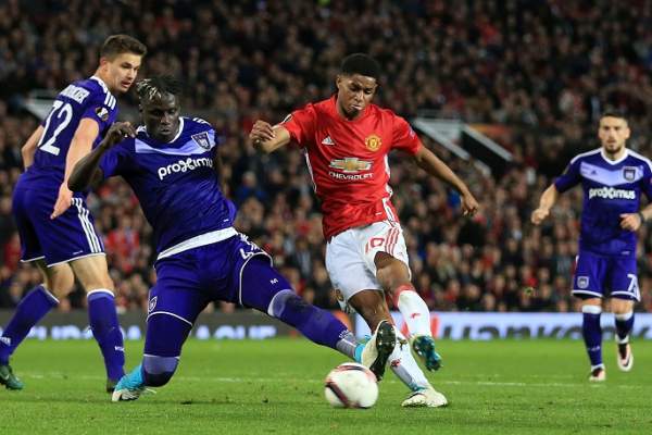 Tragedie în fotbal! 30 de fani au murit în timpul meciului Manchester United – Anderlecht! / VIDEO