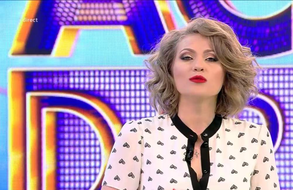 FOTO / Mirela Vaida, total schimbată într-o oră! Aşa şi-a făcut apariţia  în platoul "Acces Direct"