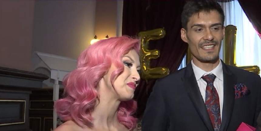 VIDEO / Singurele imagini din biserică, de la botezul fiicei Andreei Bălan! Cum s-a purtat Ella Maya când a fost băgată în cristelniţă