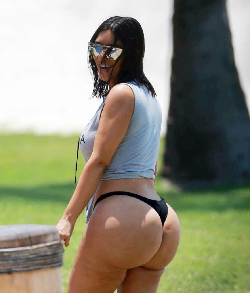 FOTO / Are fundul cât o târnă! Kim Kardashian loveşte din nou, într-o pereche de bikini minusculi