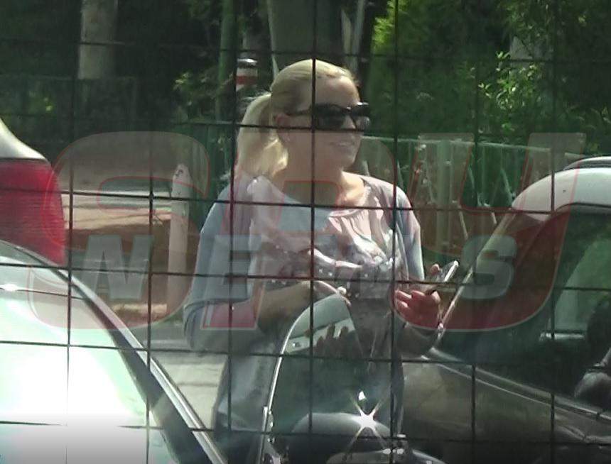 Ce a făcut Mariana Roşca după ce a anunţat că s-a dat pe femei! / VIDEO PAPARAZZI