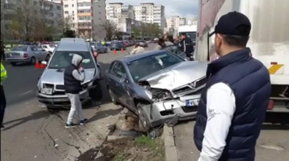 FOTO / Neatenția la volan face victime! 3 mașini s-au ciocnit în Buzău