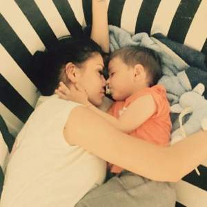 FOTO / Andreea Mantea nu rezistă nicio secundă fără fiul ei! În ce ipostază au fost surprinși cei doi
