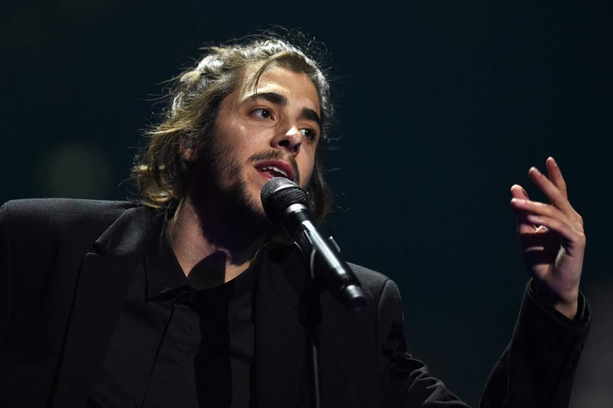 VIDEO / A cântat din inimă pentru o "inimă"! Adevărata poveste a lui Salvador Sobral, câştigătorul Eurovision 2017