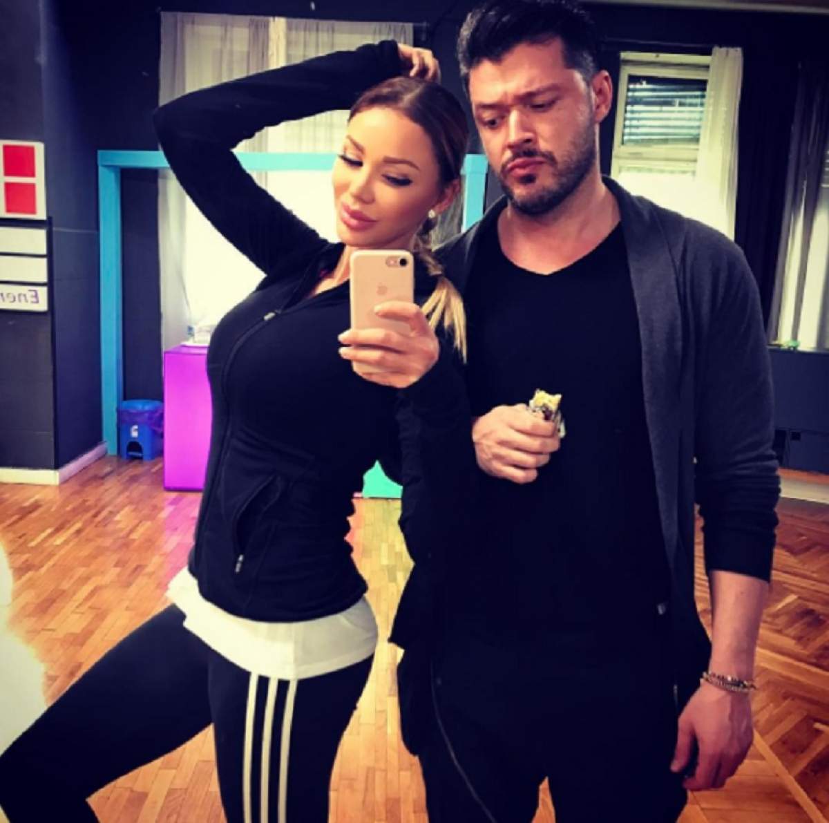 FOTO / Victor Slav, poză de senzaţie alături de Bianca Drăguşanu! Fostul prezentator TV face furori cu şortul ales