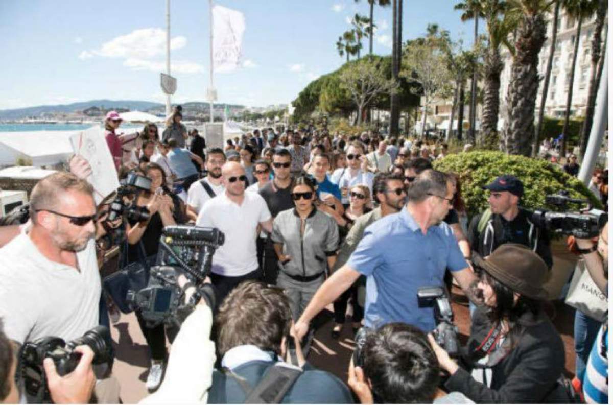 FOTO / Eva Longoria şi soţul ei sărbătoresc NUNTA de HÂRTIE! "M-am căsătorit cu cel mai bun om din lume"