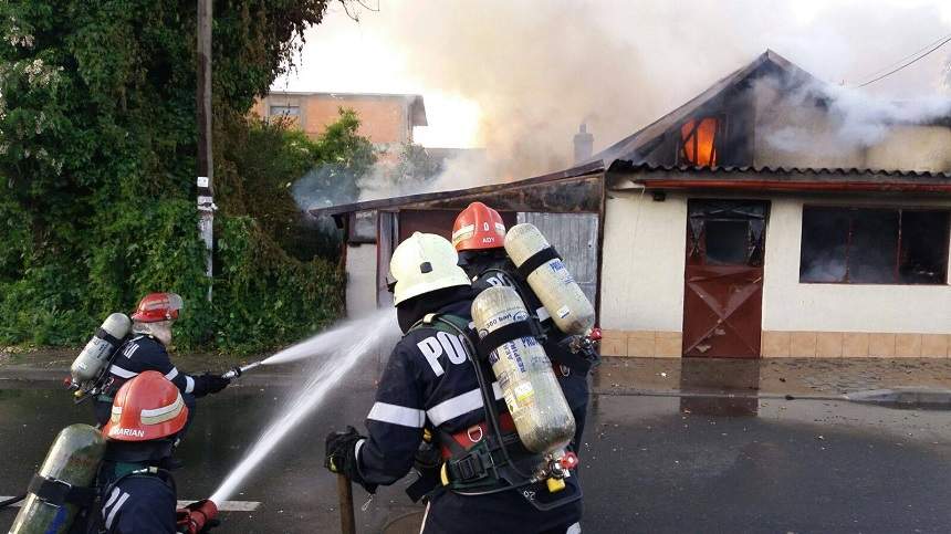 FOTO / INCENDIU periculos lângă Bucureşti, la un centru de butelii! S-a înregistrat prima victimă