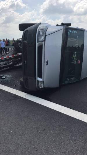 Accident GRAV între două microbuze și un autoturism! S-a declanșant plan ROȘU de intervenție
