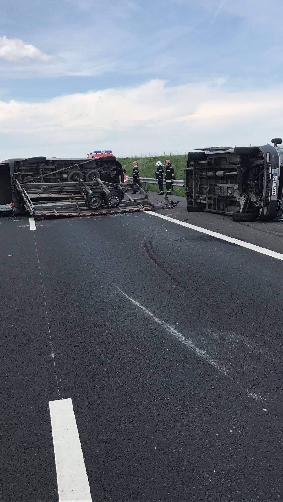 Accident GRAV între două microbuze și un autoturism! S-a declanșant plan ROȘU de intervenție