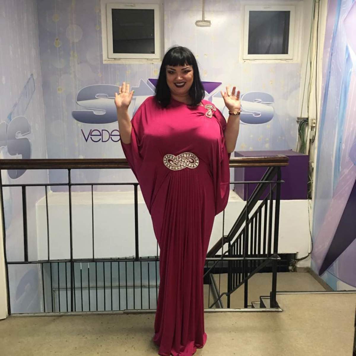 FOTO / După ce și-a afișat talia de viespe, Ozana Barabancea uimește cu o nouă apariție