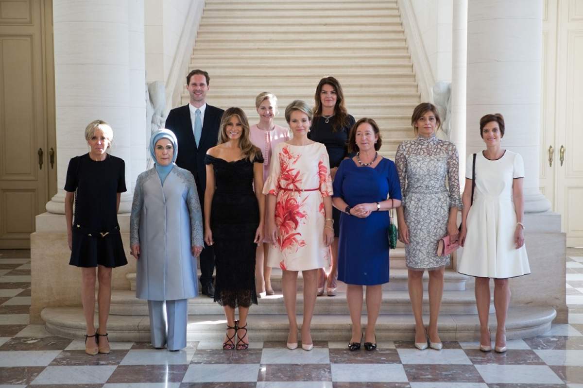 FOTO / Prima Doamnă a Franţei a dat chix la prima întâlnire importantă! Gafa făcută de Brigitte Macron