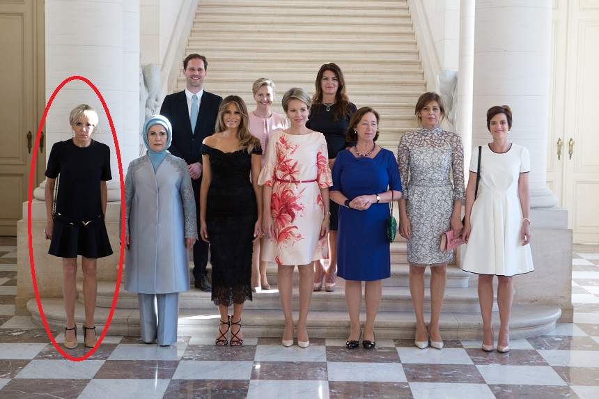 FOTO / Prima Doamnă a Franţei a dat chix la prima întâlnire importantă! Gafa făcută de Brigitte Macron