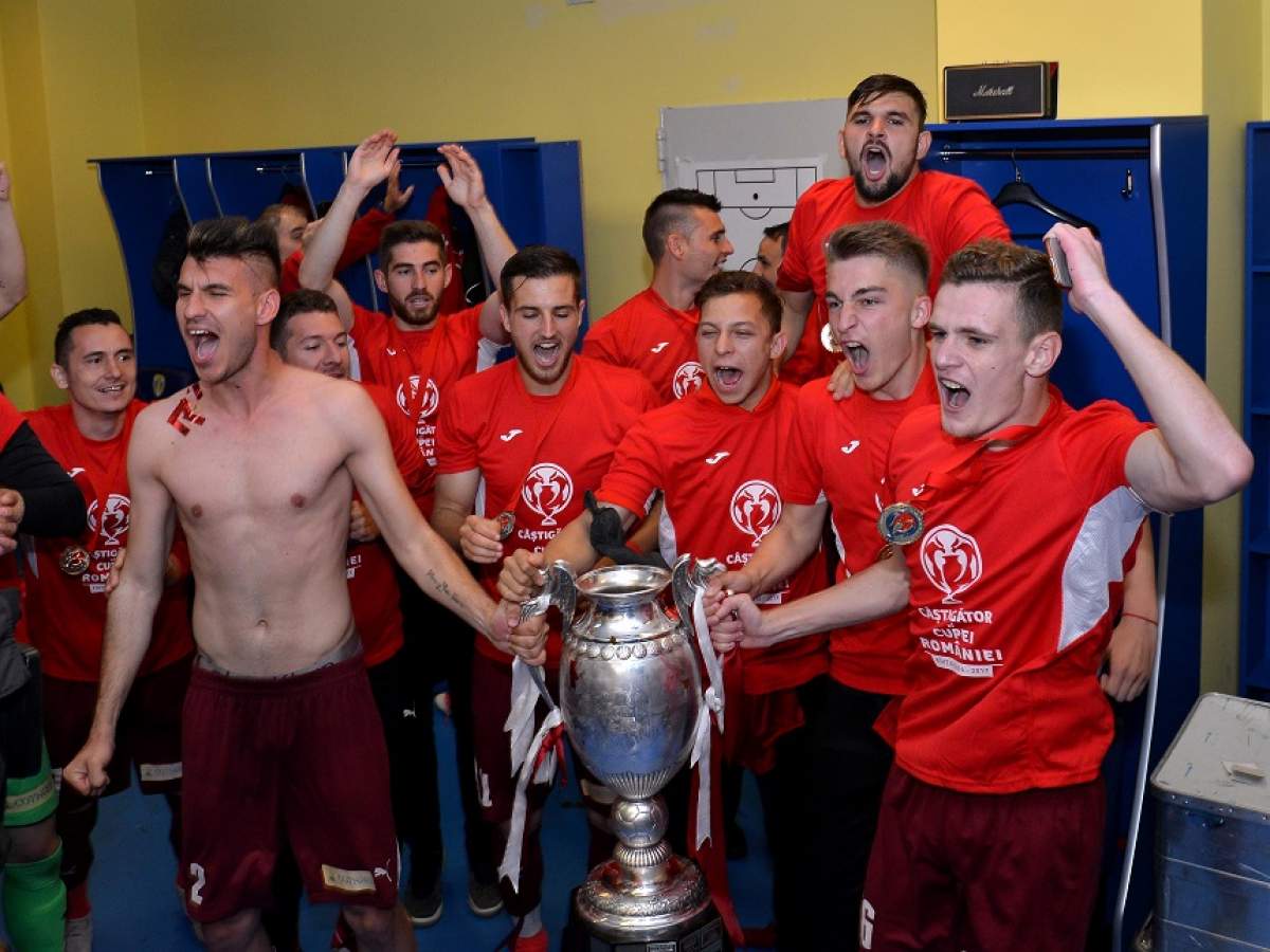 VIDEO / Jucătorii de la FC Voluntari au făcut-o lată, după ce au câştigat Cupa României! Petrecere cu alcool şi manele!