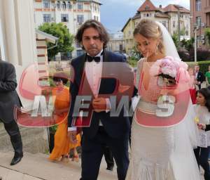 FOTO / Răzvan Munteanu, soţul Deliei, a renunţat la costumul elegant la nunta cumnatei sale! Uite ce a îmbrăcat în schimb
