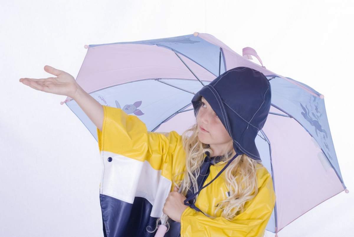 AVERTIZARE METEO: Cod galben de ploi însoţite de grindină şi descărcări electrice